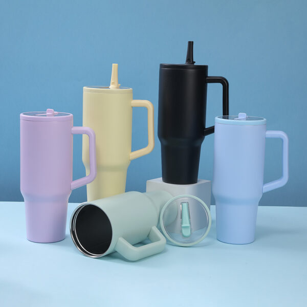 Insulated Stainless Steel Tumbler with Comfort-Grip Handle and Straw Lid